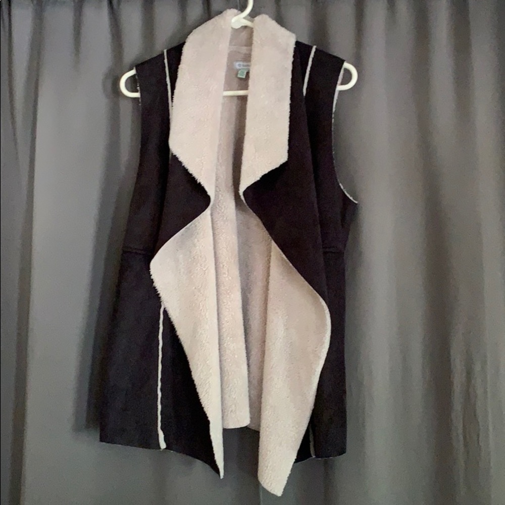 Suede vest with Sherpa lining